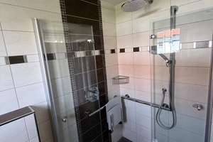 Modernisiertes Familienhaus mit neuer Einbauküche, Garten & 3 Garagen – Die vollständige Adresse der Immobilie erhältst du vom Anbieter., 97359 Schwarzach am Main – Vorschaubild 5