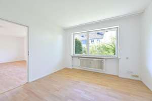 Wohnen im Grünen: Großzügige Erdgeschosswohnung mit weitläufigem Garten und viel Freiraum. – Die vollständige Adresse der Immobilie erhältst du vom Anbieter., 86199 Göggingen-Süd, Augsburg – Vorschaubild 11