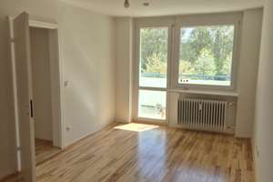 Zuhause mit 2 Zimmern und Balkon in Augsburg – Droste-Hülshoff-Str. 9, 86157 Pfersee-Süd, Augsburg – Vorschaubild 1