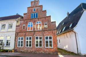 Historisches Backsteinhaus in Tönning – Die vollständige Adresse der Immobilie erhältst du vom Anbieter., 25832 Tönning – Vorschaubild 1