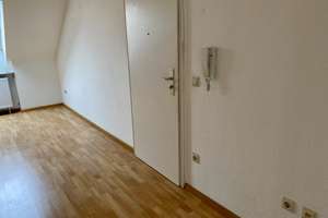 Studentenwohnung 1ZKB mit Blick ins Grüne in guter zentraler Wohnlage von privat – 68239 Seckenheim, Mannheim – Vorschaubild 4
