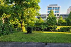 Gepflegte 3 Zimmer Hochparterre Wohnung mit Balkon und Stellplatz in Bad Cannstatt