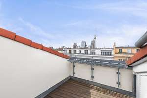 Kollwitzkiez, Prenzlauer Berg: 3-Zimmer DG-Wohnung, Süd-Terrasse, Blick auf den Fernsehturm – 10405 Prenzlauer Berg, Berlin – Vorschaubild 2