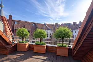 Am Grunewald – Großzügige Dachwohnung mit Galerie, Terrasse & Aufzug! Stellplatz inklusive! – Die vollständige Adresse der Immobilie erhältst du vom Anbieter., 14193 Schmargendorf, Berlin – Vorschaubild 12