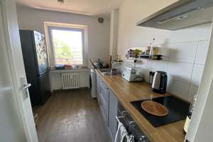 Helle 2-Zimmer-Wohnung mit Einbauküche, moderne Bad und Balkon – Mintarder Weg 43, 40472 Unterrath, Düsseldorf – Vorschaubild 3