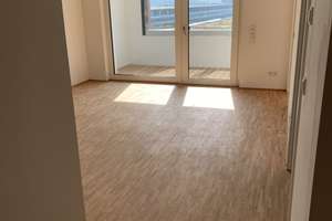Exklusive 2-Zimmer-Hochparterre-Wohnung mit EBK und Balkon am Zollhafen Mainz – Rotterdamer Platz 6, 55120 Neustadt, Mainz – Vorschaubild 4