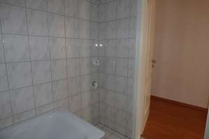 SCHICKE 2-Raumwohnung mit EINBAUKÜCHE und SÜD-WEST-BALKON ! – Klarastraße 39, 9131 Hilbersdorf, Chemnitz – Vorschaubild 12