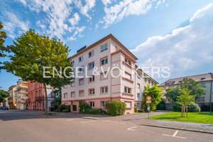 4 Zimmer Altbau trifft Top-Rheinnähe im Lindenhof!