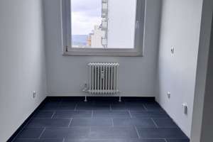 Etwas besonderes: großzügige 3-Zimmer-Wohnung – Luxemburger Str. 13, 97084 Heuchelhof, Würzburg – Vorschaubild 2