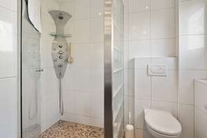 Architektonisches Wohnerlebnis mit Einliegerwohnung – Zentral & ruhig in Neumünster-Faldera – Die vollständige Adresse der Immobilie erhältst du vom Anbieter., 24537 Faldera, Neumünster – Vorschaubild 20