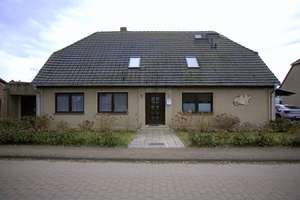 Sehr geräumiges  saniertes Wohnhaus +  2 Einliegerwohnungen – Die vollständige Adresse der Immobilie erhältst du vom Anbieter., 19374 Domsühl – Vorschaubild 2