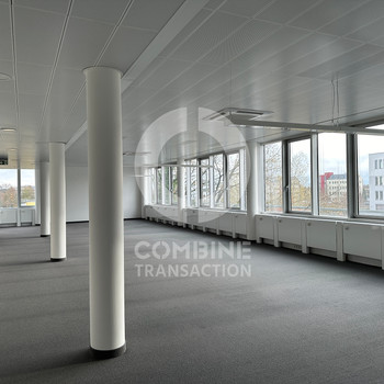 Ideale Kombination/Top Moderne Büros und Halle. combine Transaction