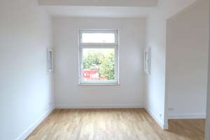 Hochwertig sanierte Altbau-Wohnung in Oberkassel Rheinnähe! – Luegallee 6, 40545 Oberkassel, Düsseldorf – Vorschaubild 4