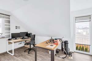 Wohntraum mit Stil und Energieeffizienz!
Neuwertiges KfW-55-Einfamilienhaus mit moderner Ausstattun – Die vollständige Adresse der Immobilie erhältst du vom Anbieter., 92421 Schwandorf – Vorschaubild 31