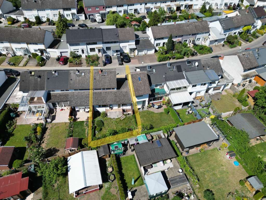 SCHWIND IMMOBILIEN - gemütliches Reihenhaus in ruhiger und naturnaher Lage