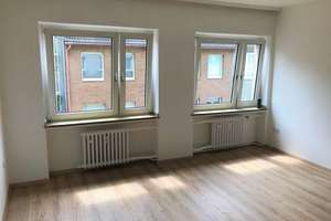 TOP modernisierte 3-Raum-Wohnung mit Einbauküche in Essen Stadtmitte in ruhiger Nebenstraße – Die vollständige Adresse der Immobilie erhältst du vom Anbieter., 45127 Stadtkern, Essen – Vorschaubild 11