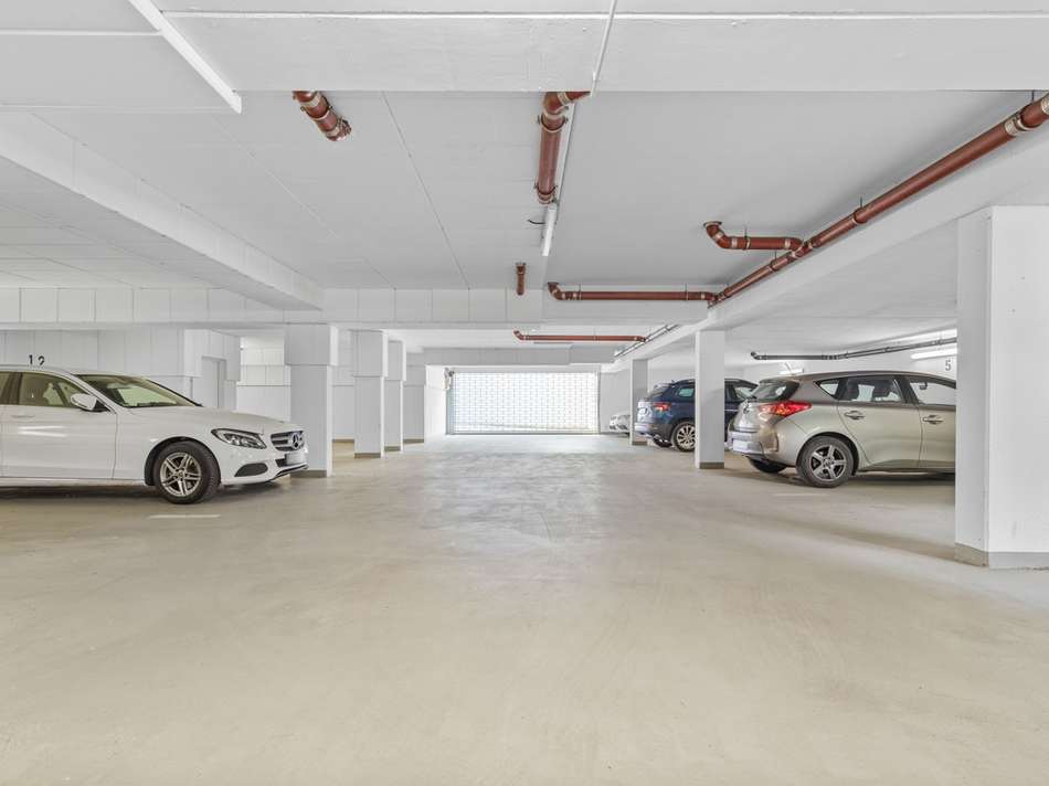 Tiefgaragenstellplätze auf Nac