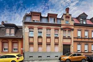 Altbaucharme & Potenzial: 3-Familienhaus in zentraler Feudenheimer Lage