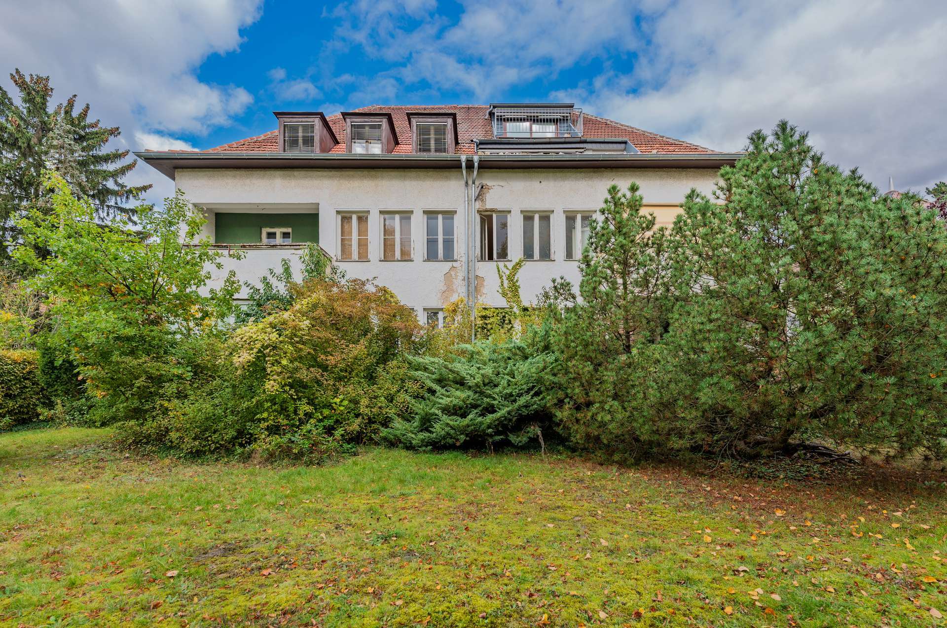 Vom Rohdiamanten zum Traumzuhause: 4 Zimmer für Familien nahe Ku’damm, Berlin – Bild 1