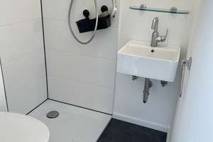 2-Zimmer-Wohnung mit kleinem Sonnenbalkon, sehr ruhige Lage – Gerresheimer Straße 29, 40211 Stadtmitte, Düsseldorf – Vorschaubild 2