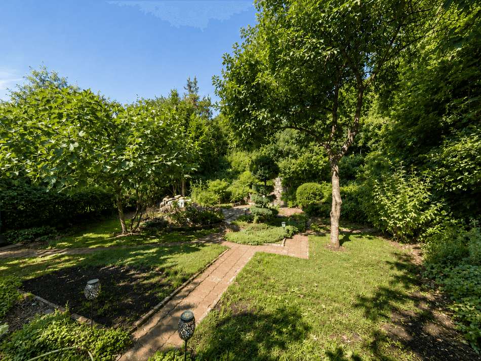 Garten (KI-generiert)