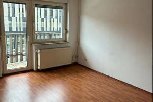 **helle 2 Zimmer Wohnung mit Balkon am Mercado**