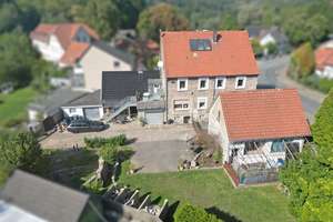Repräsentatives Bruchsteinhaus mit drei Wohneinheiten und exklusivem Zugang zur Naturgrotte – Die vollständige Adresse der Immobilie erhältst du vom Anbieter., 32602 Vlotho – Vorschaubild 3