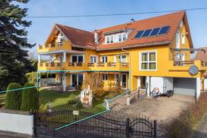 Liebevoll sanierte Erdgeschosswohnung (2012) in einem 4-Parteien-Haus