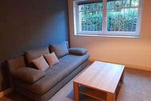 2 Zimmer Souterrainwohnung nur für Pendler*in/Student*in