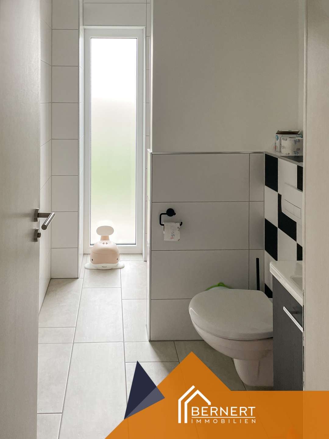 Immobilie in Wachenroth - Modernes Einfamilienhaus mit Doppelgarage – hochwertige Bauweise & zeitgemäßer Wohnkomfort - Bild 7