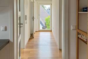 Stilvoll modernisiertes Zweifamilienhaus mit großem Südgarten in ruhiger Bestlage von Neusäß – Die vollständige Adresse der Immobilie erhältst du vom Anbieter., 86356 Neusäß – Vorschaubild 16
