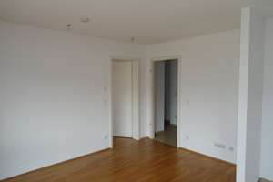 Ruhig gelegene Gartenwohnung (U-/S-Bahn) zum unverbaubaren Park – Truderinger Straße 346, 81825 Gartenstadt Trudering, München – Vorschaubild 4