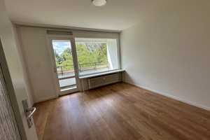 Tolles Apartment mit EBK und Balkon! – Bevenser Weg 3, 30625 Hannover – Vorschaubild 1
