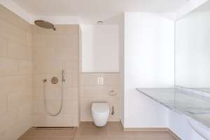 2-Zimmer-Penthouse mit Spreeblick nahe Warschauer Straße – Die vollständige Adresse der Immobilie erhältst du vom Anbieter., 10243 Friedrichshain, Berlin – Vorschaubild 6