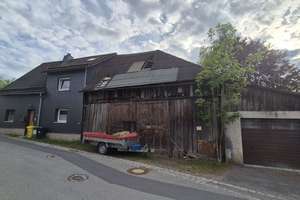 Ländliches Anwesen mit Scheune, Garage und 2700 m2 Garten – Die vollständige Adresse der Immobilie erhältst du vom Anbieter., 96349 Steinwiesen – Vorschaubild 3