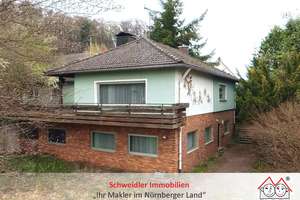 XXL-Bungalow mit viel Potenzial und tollen Nutzungsmöglichkeiten in ruhiger Lage von Hiltpoltstein – Die vollständige Adresse der Immobilie erhältst du vom Anbieter., 91355 Hiltpoltstein – Vorschaubild 1