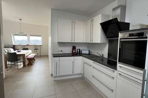 Wunderschöne 5- Zimmer Maisonettewohnung mit moderner Ausstattung, EBK, 2 Bädern, Balkon und Dachter – Salzstraße 36, 9113 Schloßchemnitz, Chemnitz – Vorschaubild 1