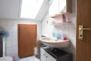 Günstiges 7-Raum-Reihenendhaus mit gehobener Innenausstattung in Weinstadt – Rems-Murr-Kreis – Vorschaubild 26