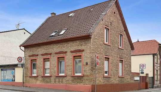 Bild von Mitten in Mainz-Finthen 
Rentables 4-Parteienhaus mit eigener Duplex-Garage