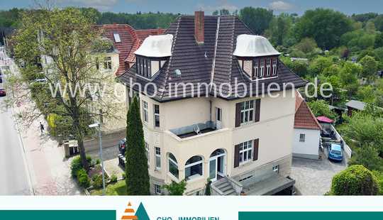 Bild von Einzigartige Villa mit Nebenwohngebäude im Herzen der Stadt, denkmalgeschützt und ausbaufähig