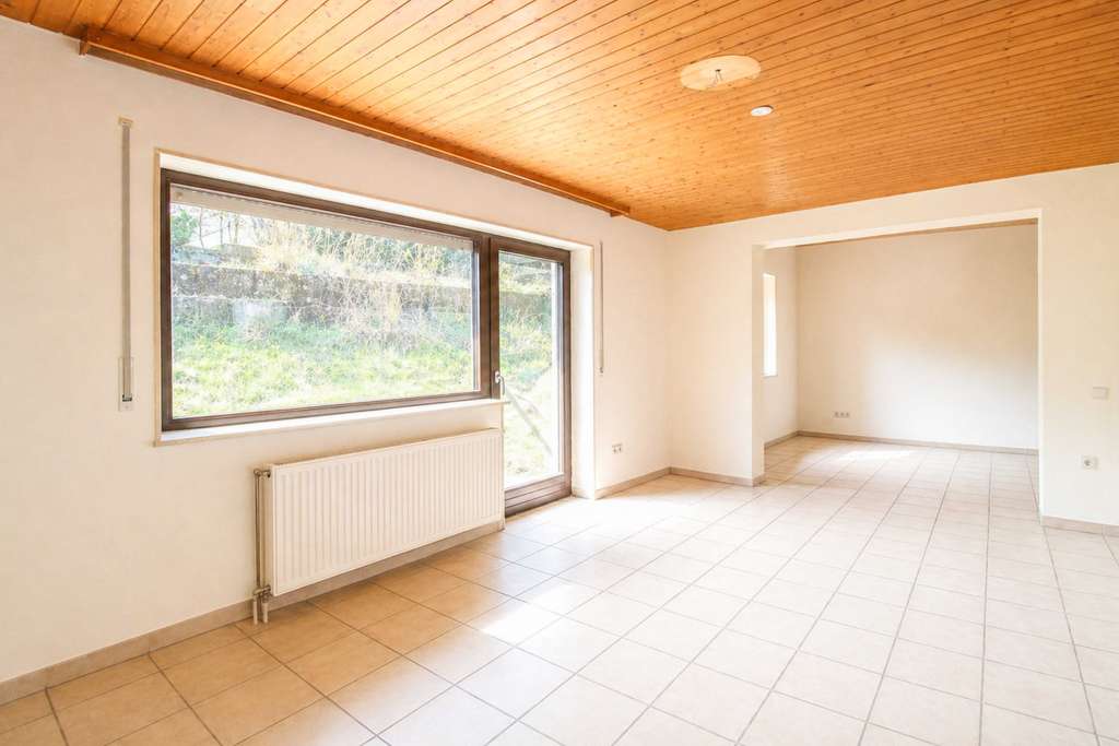 Immobilie in Aßlar - Handwerker aufgepasst: EFH mit viel Potenzial & Garten in ruhiger Lage von Aßlar - Bild 1