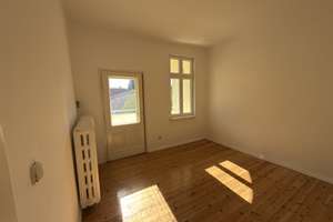 Dachgeschosswohnung mit Sonnenbalkon in ruhiger Lage – Königstraße 31, 14163 Zehlendorf, Berlin – Vorschaubild 6