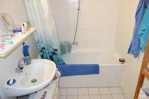 EXKLUSIV LESSINGPLATZ BALKON WANNENBAD EINBAUK. MÖGL. RENOVIERT HELL+RUHIG PARKETT 4. ETAGE/OBERBILK – Lessingstraße 61, 40227 Düsseldorf – Vorschaubild 10