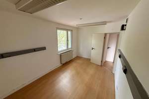 Attraktive 9-Zimmer-Wohnung mit Einbauküche in zentraler Lage von Gelsenkirchen – Fürstinnenstraße 32, 45883 Feldmark, Gelsenkirchen – Vorschaubild 11