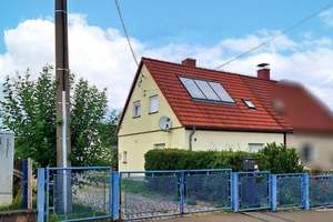 Doppelhaushälfte in beliebter Siedlungslage – Die vollständige Adresse der Immobilie erhältst du vom Anbieter., 8062 Niederplanitz, Zwickau – Vorschaubild 3