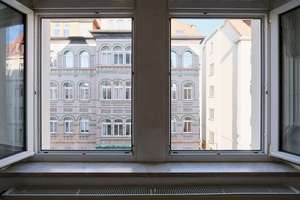 "Kleine, freie Altbauwohnung mit großem Erker, Parkett und Stuck am Steinplatz/ Südvorstadt" – 4275 Südvorstadt, Leipzig – Vorschaubild 11