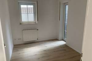 Helle wunderschöne frisch renovierte  2-Zimmer-Wohnung mit Terrasse u. Stellplatz  in Krefeld-Bockum – Die vollständige Adresse der Immobilie erhältst du vom Anbieter., 47800 Bockum, Krefeld – Vorschaubild 4
