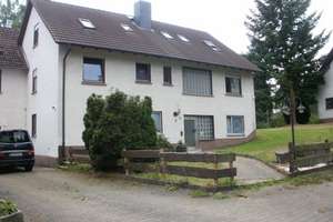 Großzügiges Mehrfamilienhaus mit Werkstatt, Garten, Teich & Glasfaser in Freiensteinau – Die vollständige Adresse der Immobilie erhältst du vom Anbieter., 36399 Freiensteinau – Vorschaubild 2