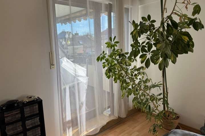 Sonnige 3-Zi.-ETW im Loggia in toller Lage von Feucht, Nürnberger Land Kreis – Bild 3