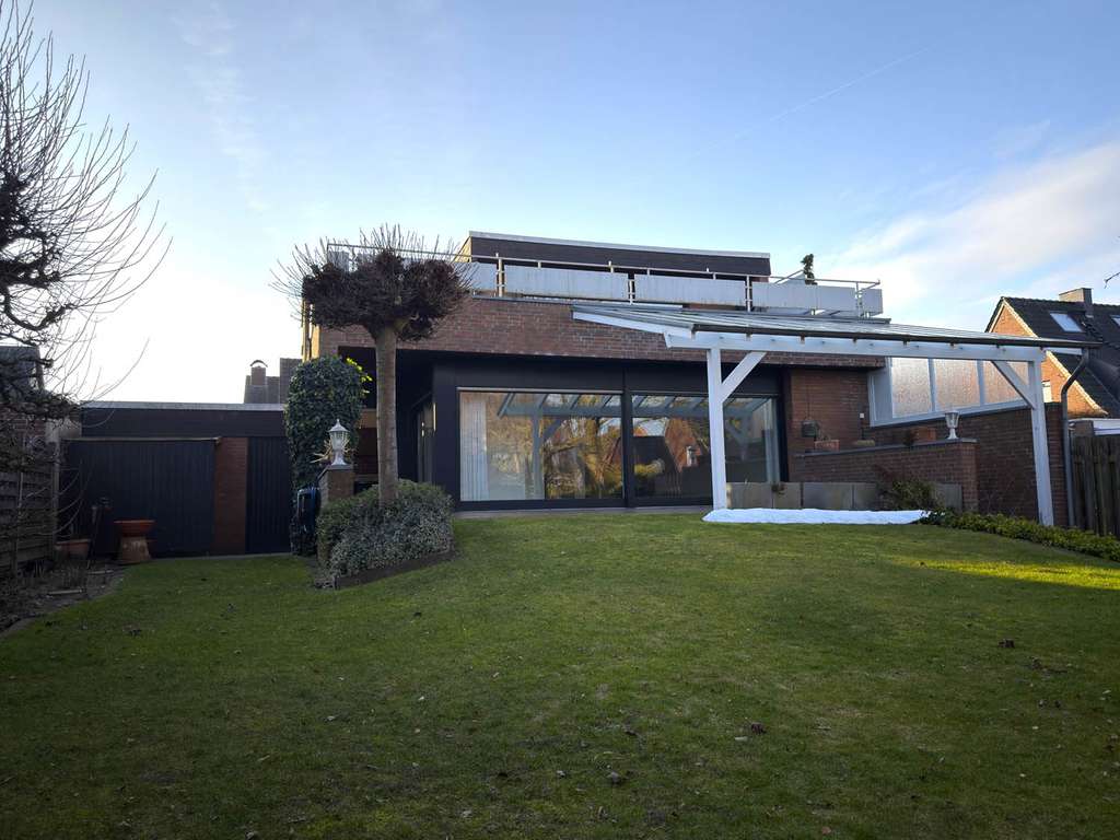 Immobilie in Greven - Großzügige Doppelhaushälfte mit Einliegerwohnung in ruhiger  Lage – viel Platz. Modernisiert! - Bild 0